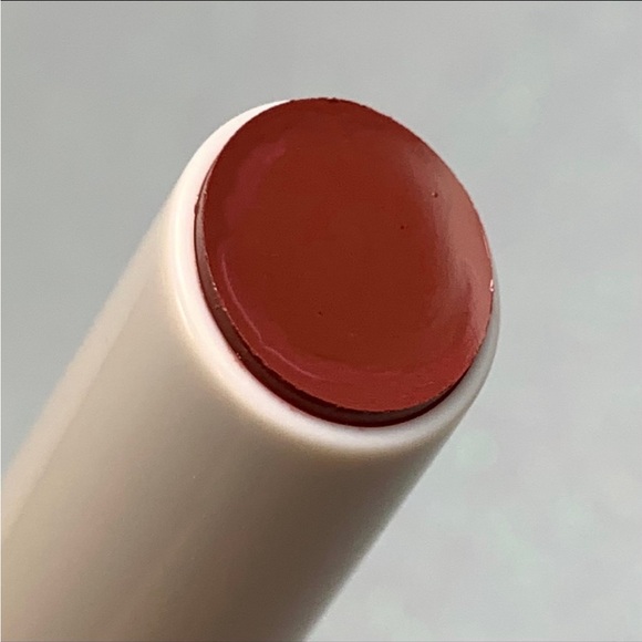 Charlotte Tilbury Color Balm Passion Kiss BNIB - Picture 2 of 4